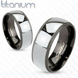 Titánium gyűrű ezüstös színben fekete díszítő szegéllyel - Nagyság: 49
