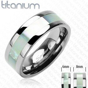 Titánium gyűrű ezüst színben, gyöngyházfényű sávval a közepén - Nagyság: 72